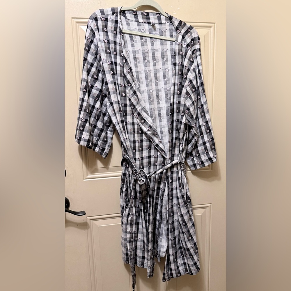 Vera Bradley Black and White Buffalo Plaid Robe with Floral Print Size 2X 3X